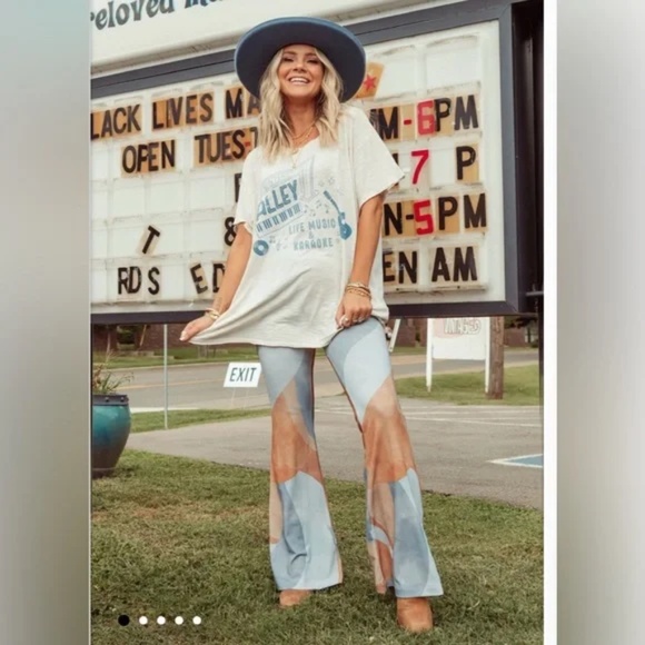 NWT Show Me Your Mumu Maren Bells Flared Pant Size M - Picture 1 of 8